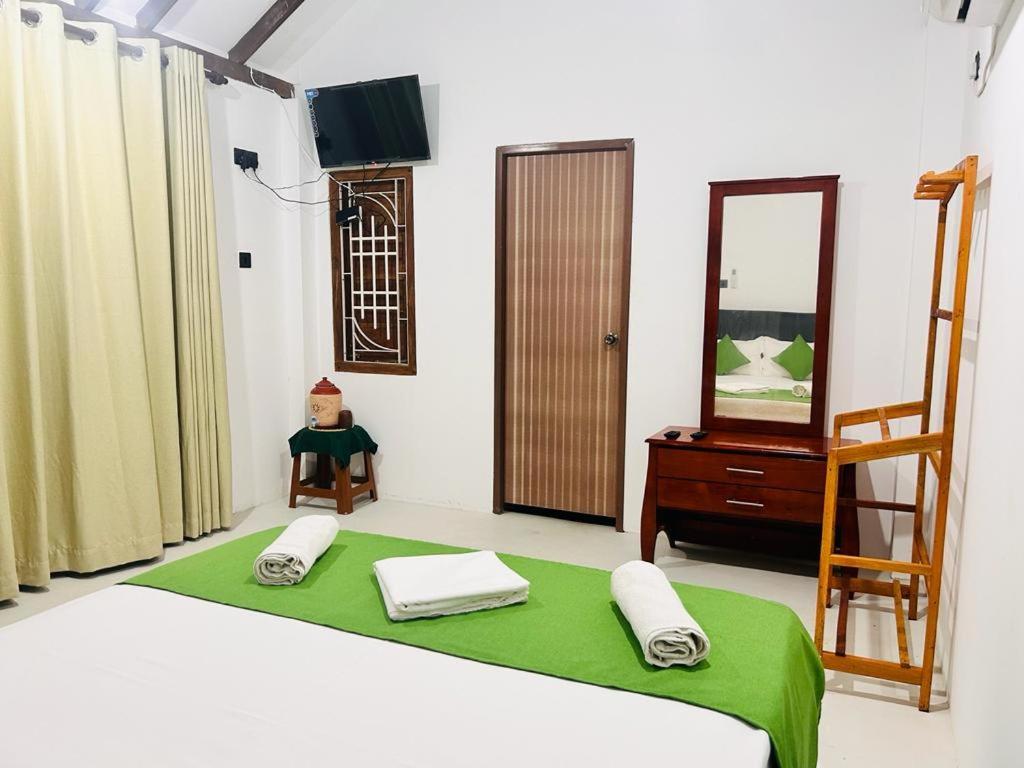 Palm Beach Resort Ceylon Джафна Екстер'єр фото